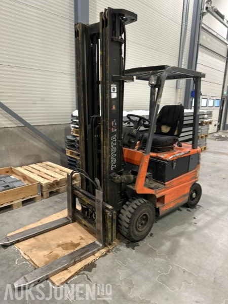 1995 Toyota 7FBMF Elektrisk motvektstruck, 6197 timer - Вантажно-розвантажувальна техніка: фото 1 1995 Toyota 7FBMF Elektrisk motvektstruck, 6197 timer - Вантажно-розвантажувальна техніка: фото 1