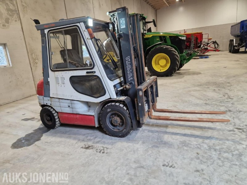 1997 Toyota 6FD25 - Diesel Gaffeltruck - Вантажно-розвантажувальна техніка: фото 3 1997 Toyota 6FD25 - Diesel Gaffeltruck - Вантажно-розвантажувальна техніка: фото 3