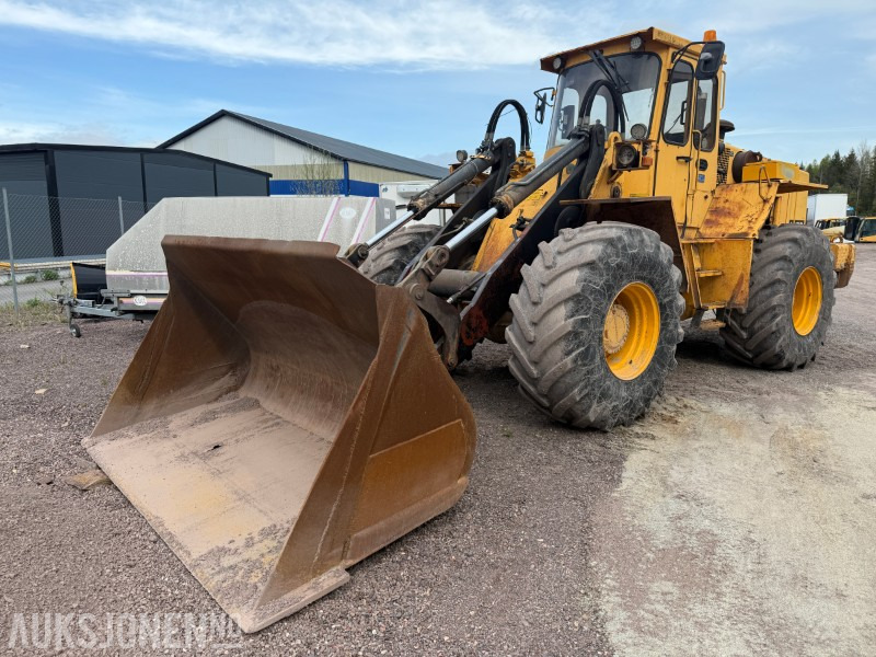 Volvo L120 Hjullaster - 4x4 - Gjerstad 2900L skuff - Nylig byttet dekk - Vekt montert - Колісний навантажувач: фото 2 Volvo L120 Hjullaster - 4x4 - Gjerstad 2900L skuff - Nylig byttet dekk - Vekt montert - Колісний навантажувач: фото 2