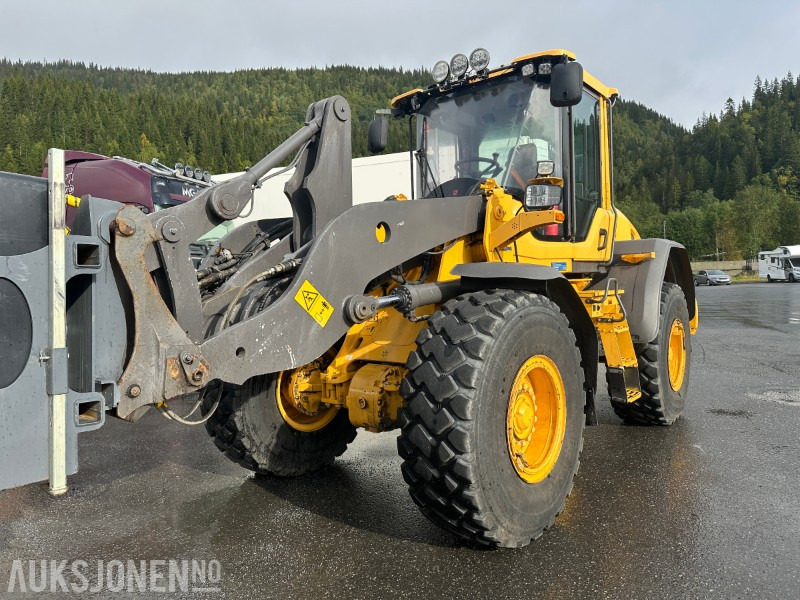 Volvo L90H HJULLASTER MED MYE UTSTYR - 7247 TIMER - Колісний навантажувач: фото 1 Volvo L90H HJULLASTER MED MYE UTSTYR - 7247 TIMER - Колісний навантажувач: фото 1