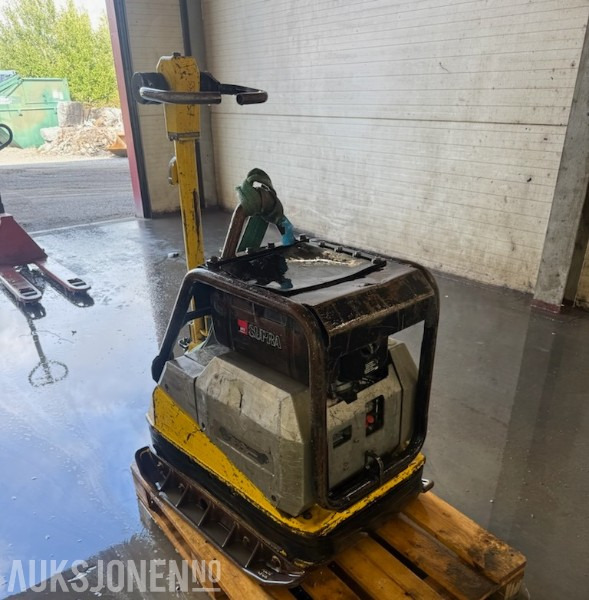 Wacker Supra Vibroplate - Каток: фото 2 Wacker Supra Vibroplate - Каток: фото 2