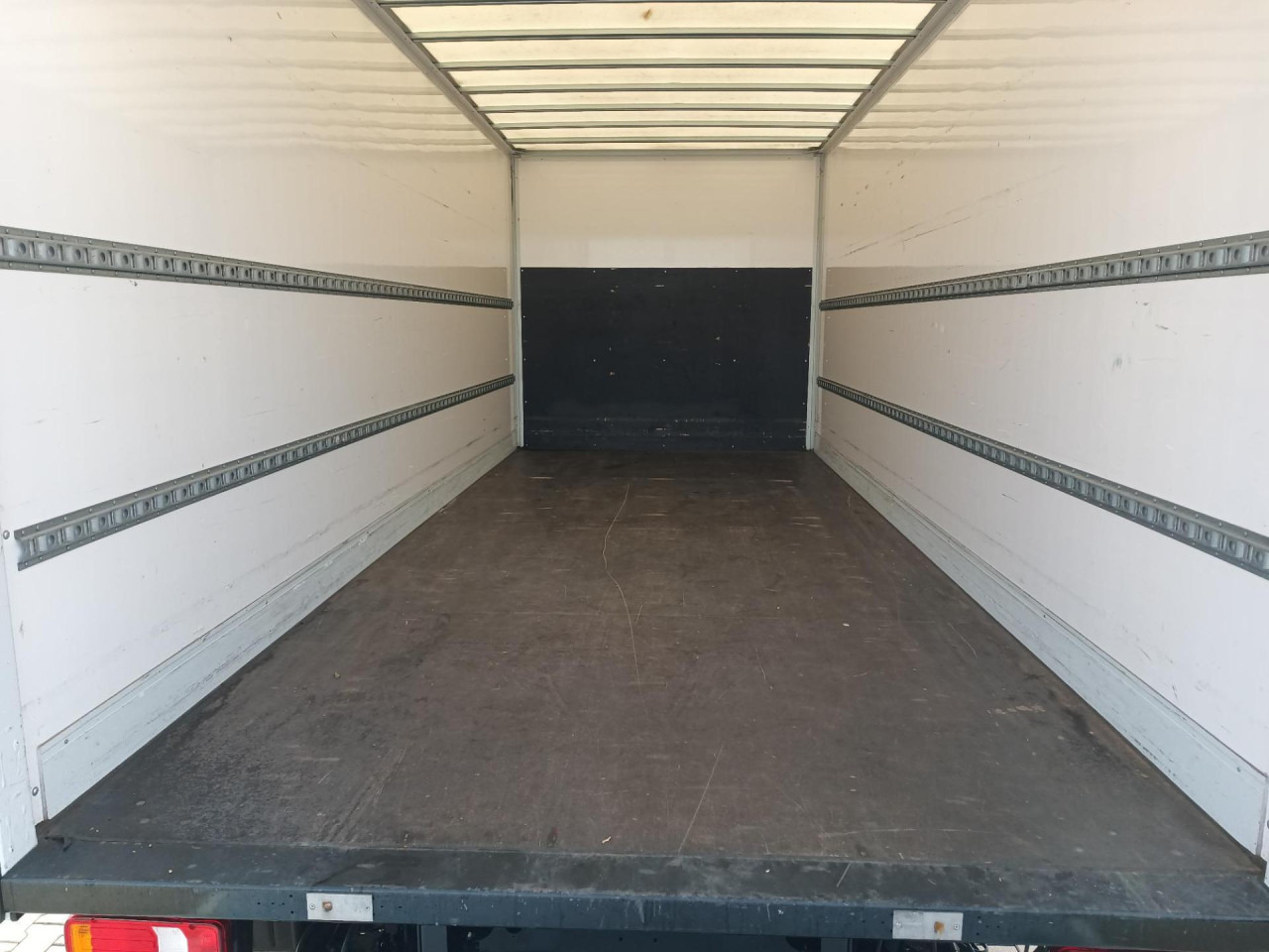 Фургон з закритим кузовом IVECO Daily 70C18A8: фото 7 Фургон з закритим кузовом IVECO Daily 70C18A8: фото 7