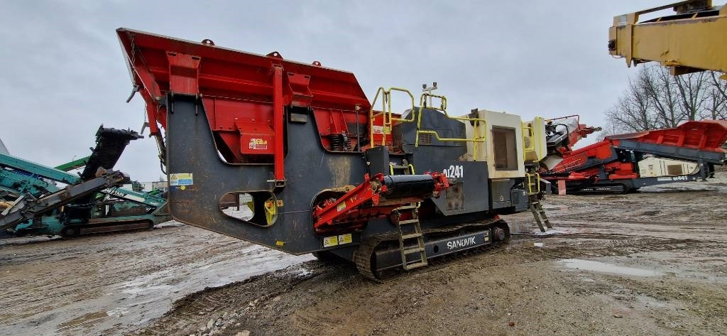 Мобільна дробарка Sandvik QJ 241: фото 5