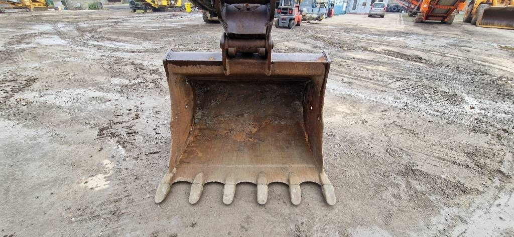 Гусеничний екскаватор Volvo EC 220EL: фото 25