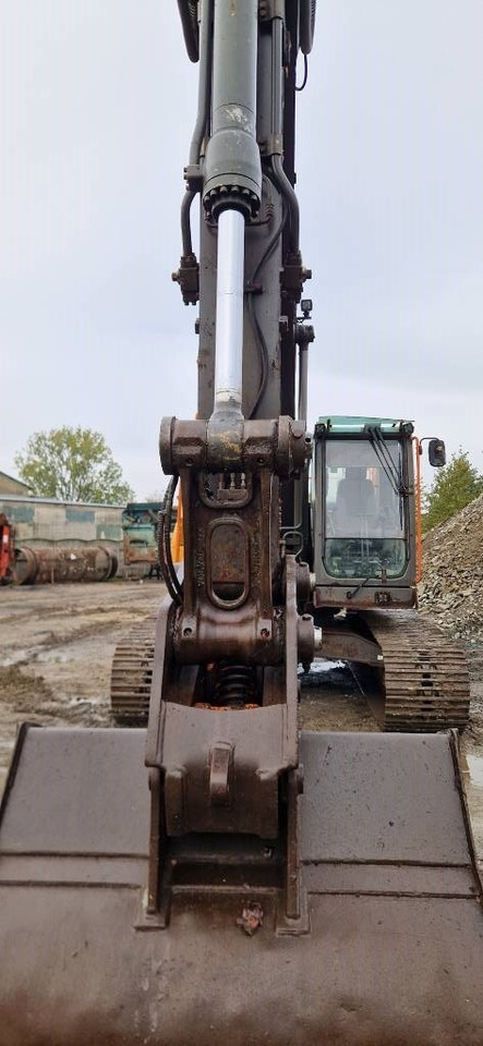 Гусеничний екскаватор Volvo EC 220EL: фото 24