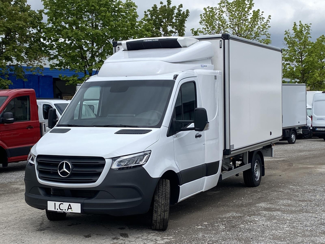 MERCEDES BENZ SPRINTER 317 CDI | DOPPELREGIME TIEFKÜHLKOFFER + BACKSLEEPER - Фургон-рефрижератор: фото 5 MERCEDES BENZ SPRINTER 317 CDI | DOPPELREGIME TIEFKÜHLKOFFER + BACKSLEEPER - Фургон-рефрижератор: фото 5