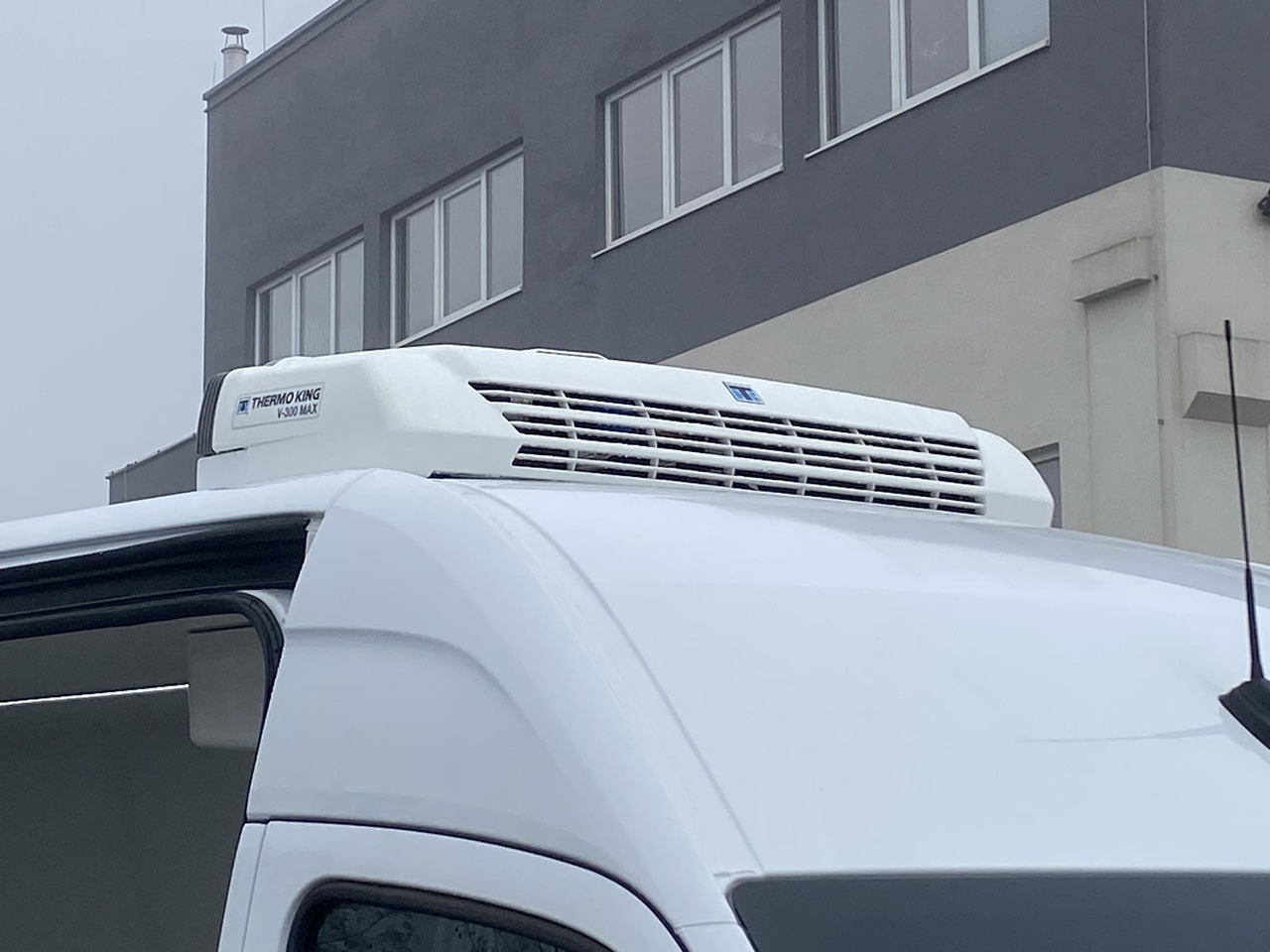 MERCEDES-BENZ SPRINTER 317 CDI L4H3 170PS AUTOMATIK FRISCHDIENST + KONVEKTA FK 3022 12-220V - Фургон-рефрижератор: фото 5 MERCEDES-BENZ SPRINTER 317 CDI L4H3 170PS AUTOMATIK FRISCHDIENST + KONVEKTA FK 3022 12-220V - Фургон-рефрижератор: фото 5