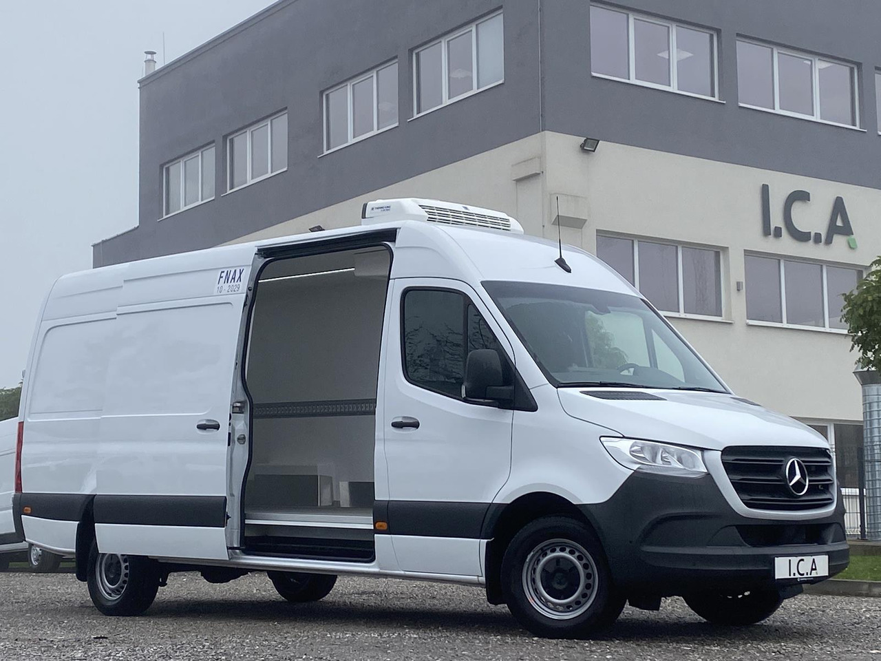 MERCEDES-BENZ SPRINTER 317 CDI L4H3 170PS AUTOMATIK FRISCHDIENST + KONVEKTA FK 3022 12-220V - Фургон-рефрижератор: фото 1 MERCEDES-BENZ SPRINTER 317 CDI L4H3 170PS AUTOMATIK FRISCHDIENST + KONVEKTA FK 3022 12-220V - Фургон-рефрижератор: фото 1