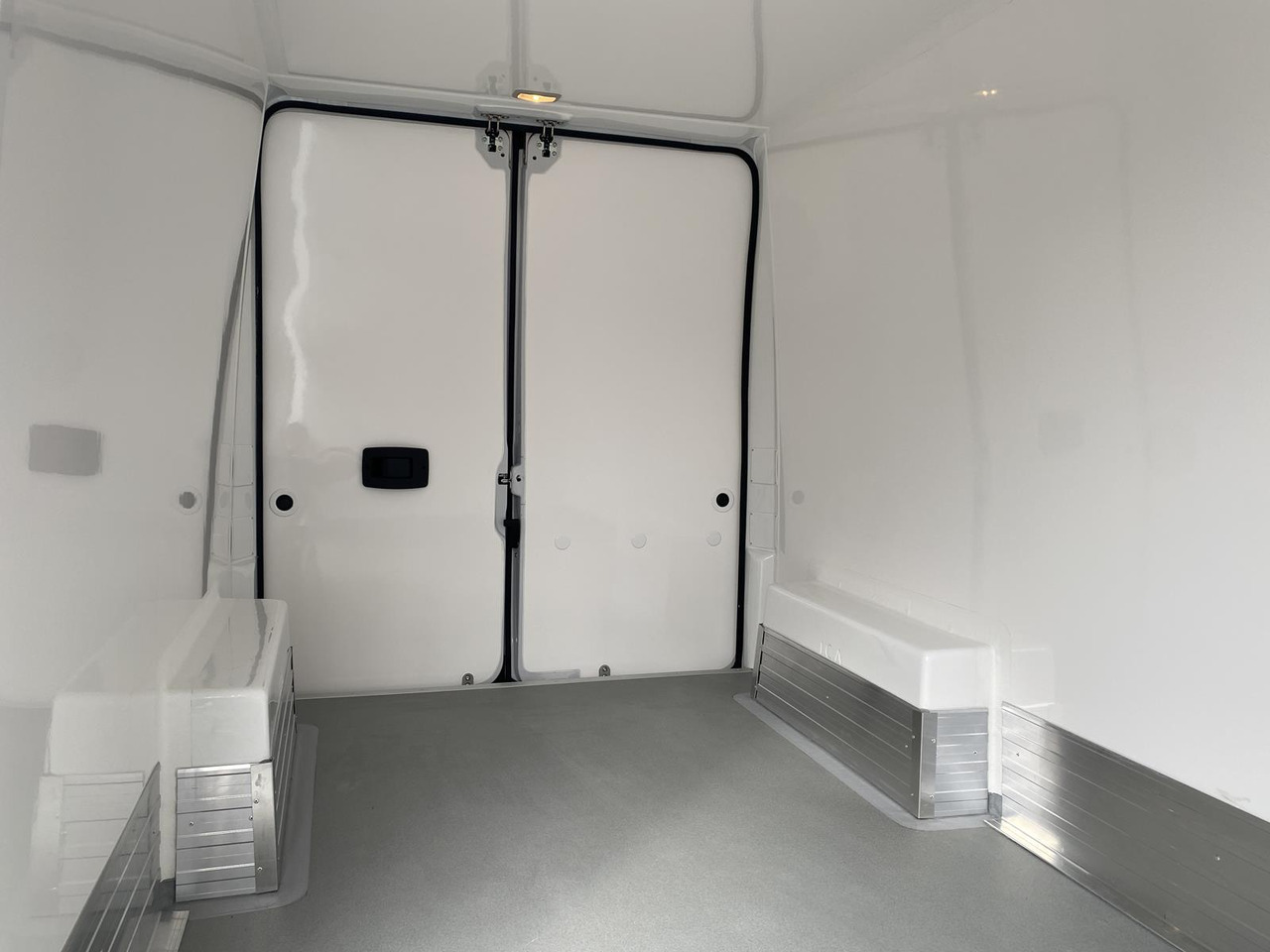 Новий Фургон-рефрижератор PEUGEOT BOXER L3H2 180PS CONFORT 335 / FRISCHDIENST BIS 0 + KONVEKTA FK2321 12-230V: фото 25