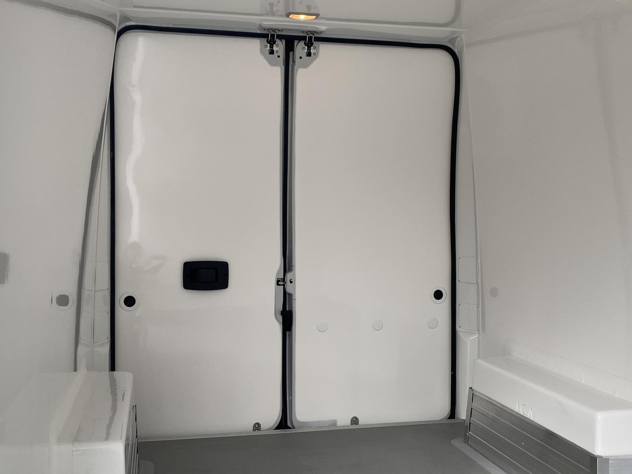 Новий Фургон-рефрижератор PEUGEOT BOXER L3H2 180PS CONFORT 335 / FRISCHDIENST BIS 0 + KONVEKTA FK2321 12-230V: фото 26