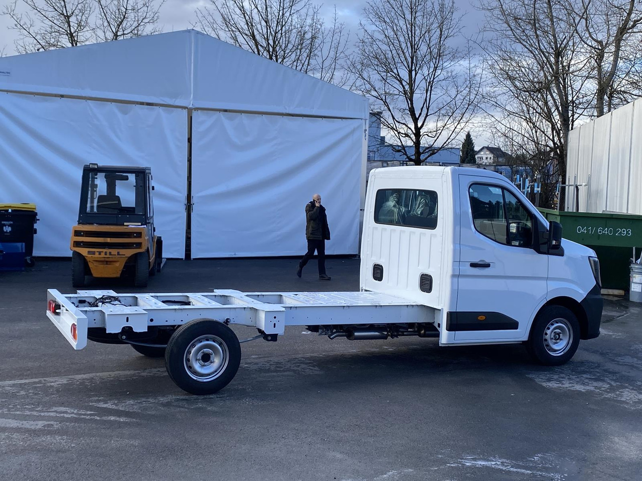RENAULT NEW MASTER L3 170PS 1+2 PRITSCHE PLANE 4300MM - Тентований фургон: фото 2 RENAULT NEW MASTER L3 170PS 1+2 PRITSCHE PLANE 4300MM - Тентований фургон: фото 2