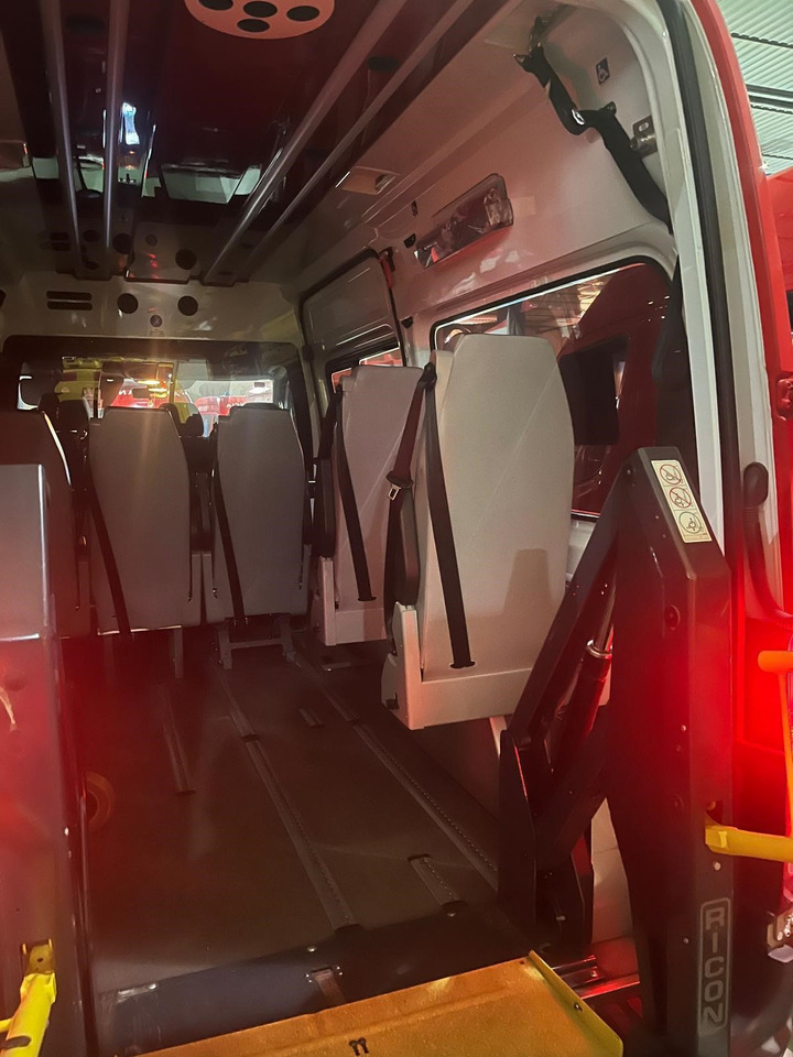 MERCEDES BENZ AMBULANCE FOR REDUCED MOBILITY PERSONS Sprinter 313 CDI(15 units) - Карета швидкої допомоги: фото 4 MERCEDES BENZ AMBULANCE FOR REDUCED MOBILITY PERSONS Sprinter 313 CDI(15 units) - Карета швидкої допомоги: фото 4