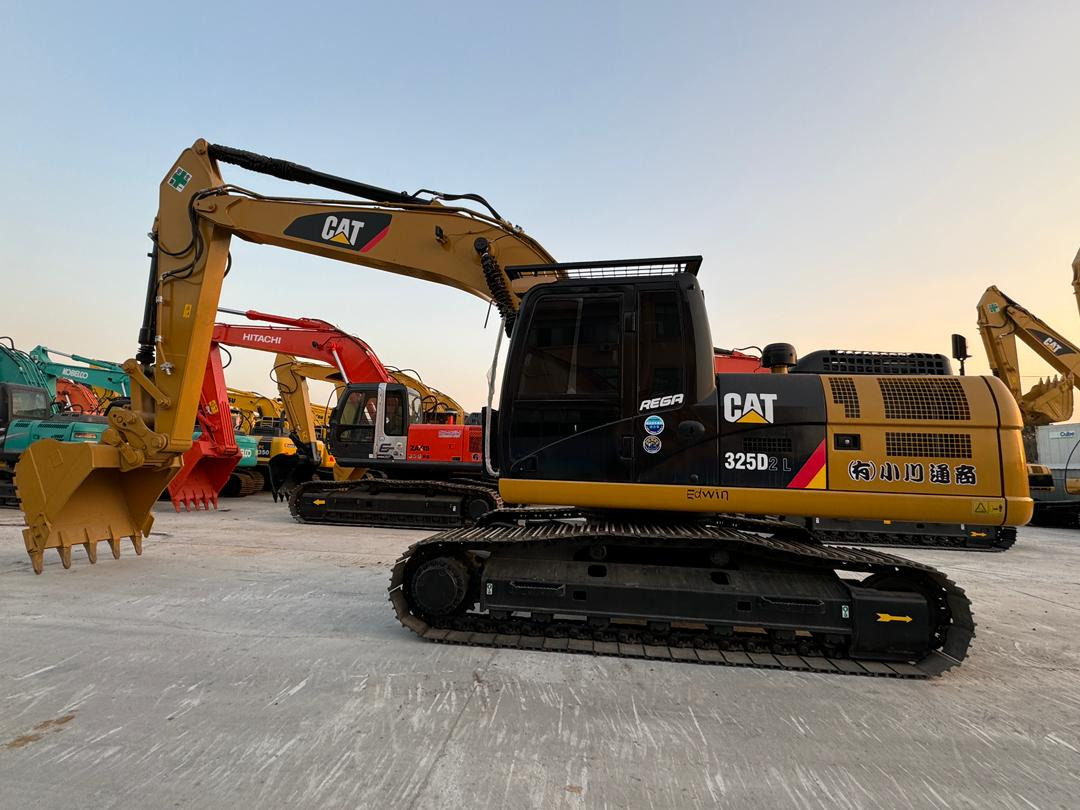 Caterpillar 325D CAT 325D2 329D 330D 330D2 25 Ton Used Excavator for Sale - Гусеничний екскаватор: фото 2 Caterpillar 325D CAT 325D2 329D 330D 330D2 25 Ton Used Excavator for Sale - Гусеничний екскаватор: фото 2