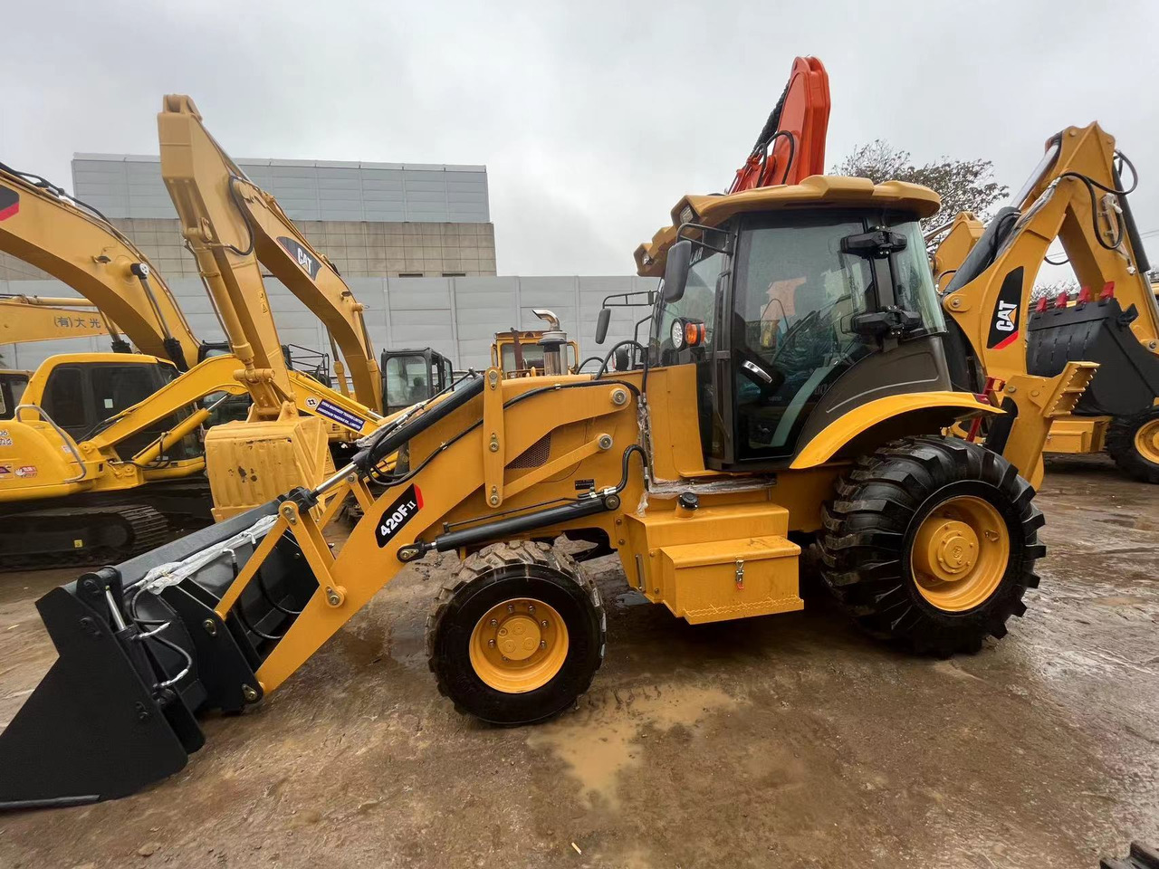 Caterpillar 420F Backhoe CAT 420F2 New Backhoe Loaders JCB 3CX 4CX - Екскаватор-навантажувач: фото 1 Caterpillar 420F Backhoe CAT 420F2 New Backhoe Loaders JCB 3CX 4CX - Екскаватор-навантажувач: фото 1