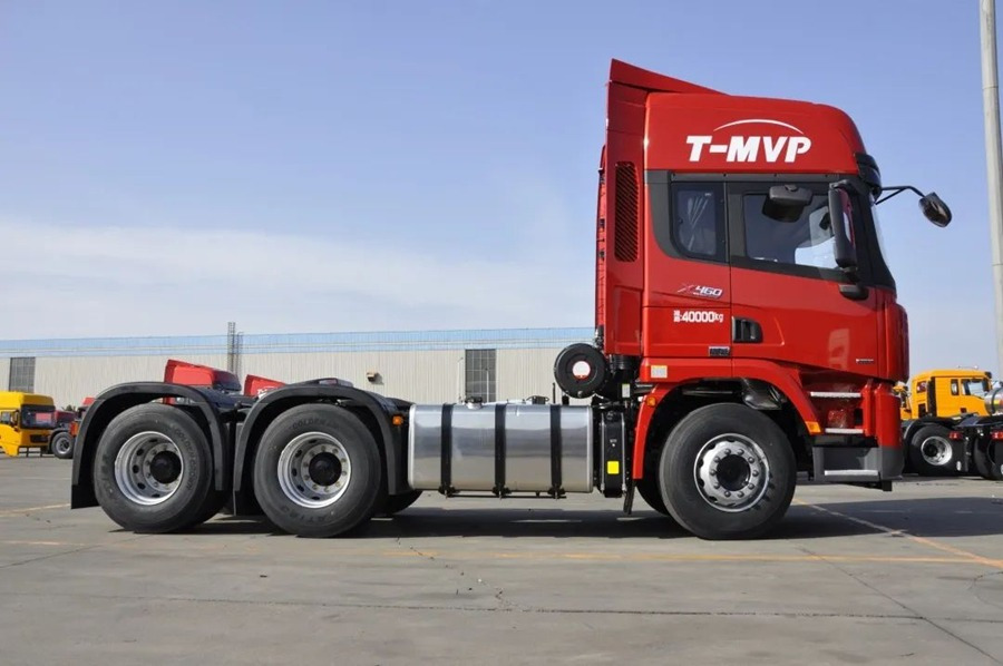 Shacman 2024 Year Used Semi Truck Head Tractor Head Tipper Head - Тягач: фото 1 Shacman 2024 Year Used Semi Truck Head Tractor Head Tipper Head - Тягач: фото 1