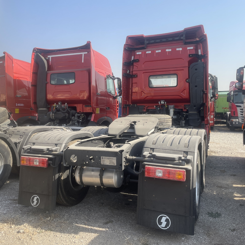Shacman 2024 Year Used Semi Truck Head Tractor Head Tipper Head - Тягач: фото 5 Shacman 2024 Year Used Semi Truck Head Tractor Head Tipper Head - Тягач: фото 5