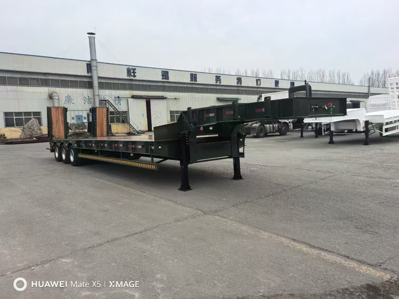 ZHICHENG Semi Flat Bed Low Bed in Length 8-16m with 3 4 Axles - Низькорамна платформа напівпричіп: фото 5 ZHICHENG Semi Flat Bed Low Bed in Length 8-16m with 3 4 Axles - Низькорамна платформа напівпричіп: фото 5