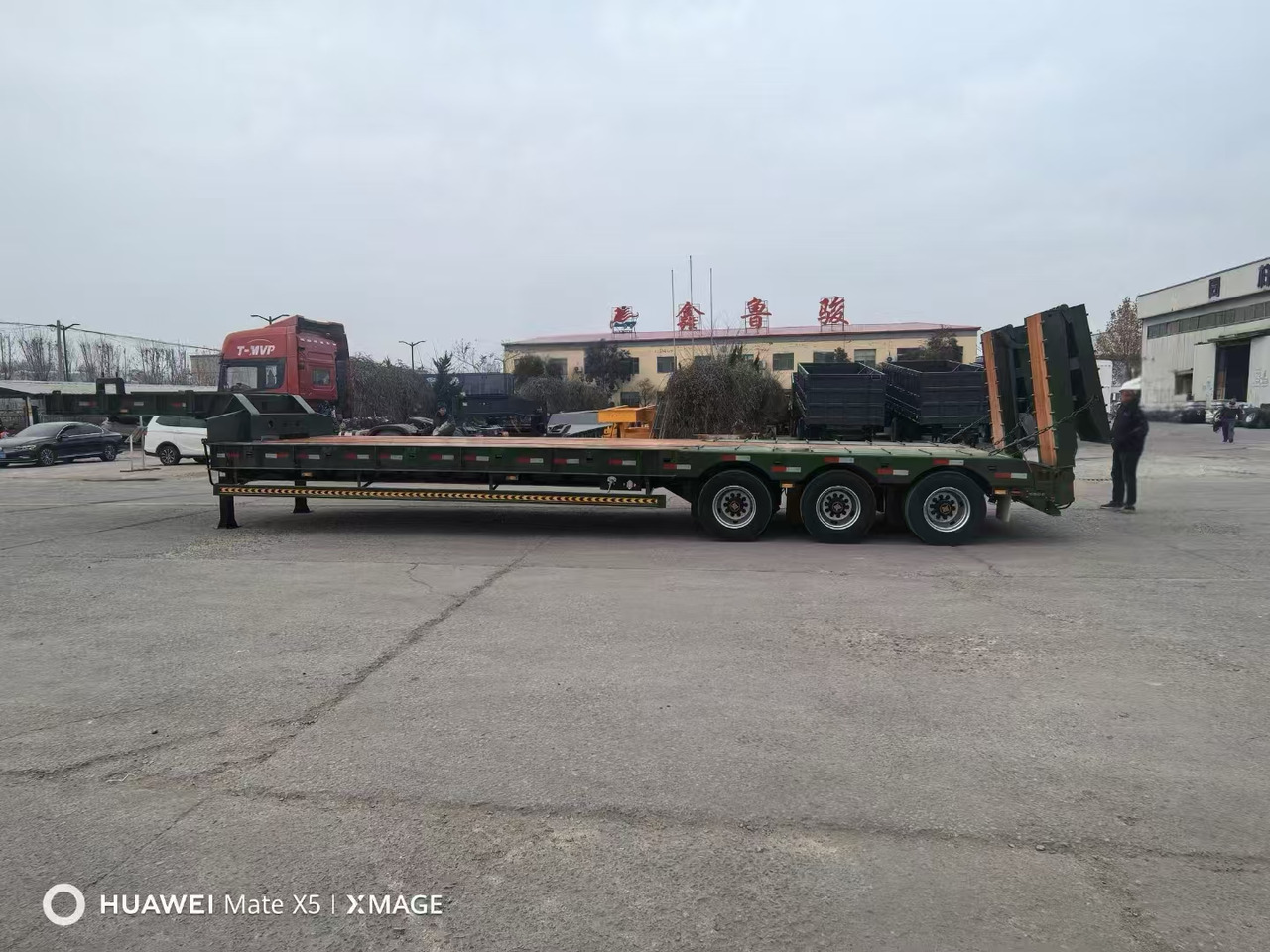 ZHICHENG Semi Flat Bed Low Bed in Length 8-16m with 3 4 Axles - Низькорамна платформа напівпричіп: фото 4 ZHICHENG Semi Flat Bed Low Bed in Length 8-16m with 3 4 Axles - Низькорамна платформа напівпричіп: фото 4