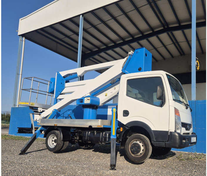 Nissan CABSTAR 35.12 SOCAGE DA320 - Вантажівка, Вантажівка з маніпулятором: фото 3 Nissan CABSTAR 35.12 SOCAGE DA320 - Вантажівка, Вантажівка з маніпулятором: фото 3