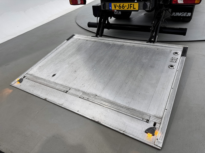 Iveco Daily 35C16H 2.3 410 Bakwagen Laadklep Dubbel lucht Achteruitrijcamera Automaat Bindrails Meubelbak - Фургон з закритим кузовом: фото 4 Iveco Daily 35C16H 2.3 410 Bakwagen Laadklep Dubbel lucht Achteruitrijcamera Automaat Bindrails Meubelbak - Фургон з закритим кузовом: фото 4