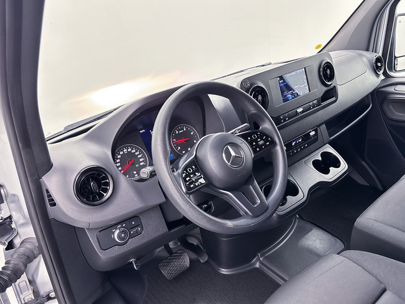 Mercedes-Benz Sprinter 315 1.9 CDI L2H2 9G automaat Inrichting 220v omvormer Geveerde stoel Navigatie Cruise control - Легковий фургон: фото 5 Mercedes-Benz Sprinter 315 1.9 CDI L2H2 9G automaat Inrichting 220v omvormer Geveerde stoel Navigatie Cruise control - Легковий фургон: фото 5
