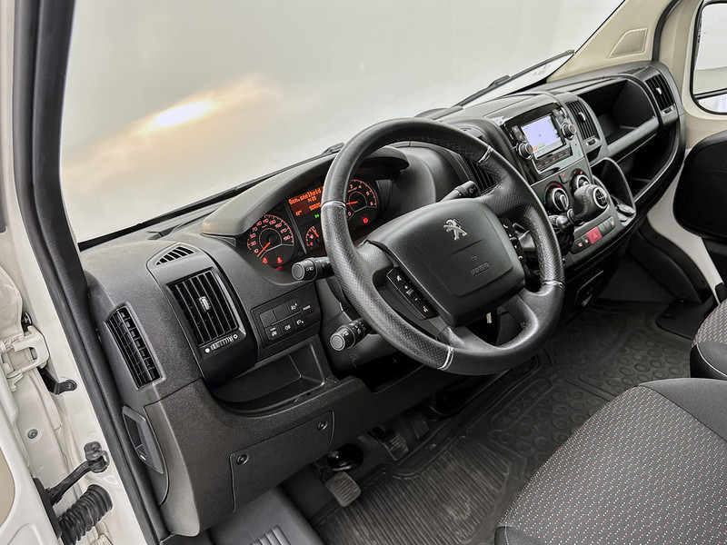 Peugeot Boxer 330 2.2 BlueHDi 120 L1H1 Premium Navigatie Achteruitrijcamera Betimmering Cruise Control - Легковий фургон: фото 5 Peugeot Boxer 330 2.2 BlueHDi 120 L1H1 Premium Navigatie Achteruitrijcamera Betimmering Cruise Control - Легковий фургон: фото 5