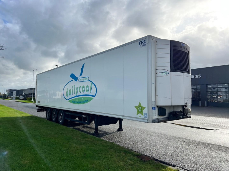 Kögel 3 assige koeloplegger Lift axle / Carrier Vector 1950 - Рефрижератор напівпричіп: фото 3 Kögel 3 assige koeloplegger Lift axle / Carrier Vector 1950 - Рефрижератор напівпричіп: фото 3