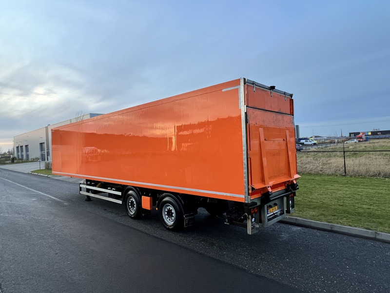 Krone 2- Assige Koeltrailer Carrier / laadklep / stuuras tridec - Рефрижератор напівпричіп: фото 3 Krone 2- Assige Koeltrailer Carrier / laadklep / stuuras tridec - Рефрижератор напівпричіп: фото 3