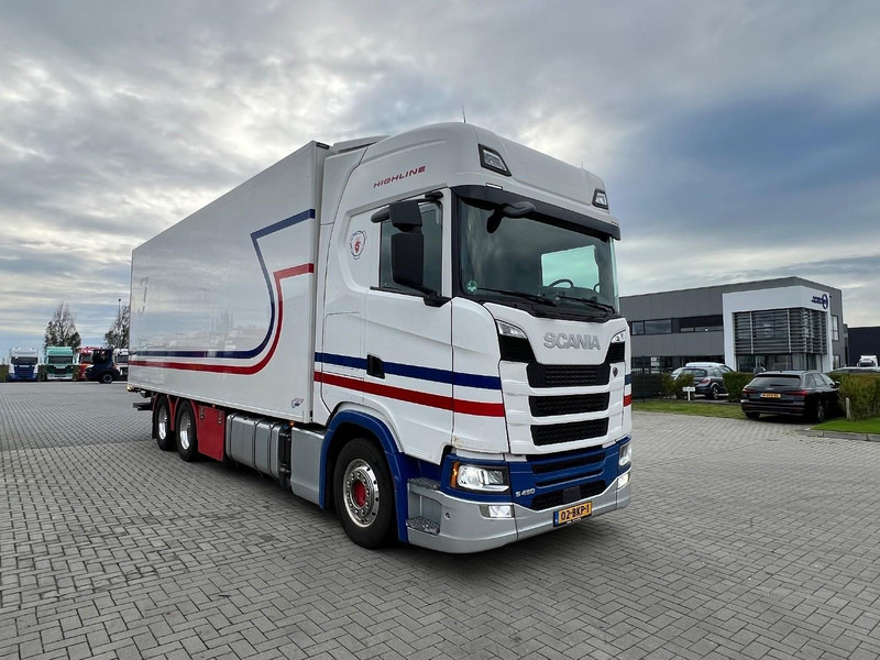 Scania S450 NGT 6x2 Koelwagen Retarder / Dhollandia / Bloenenmaat - Рефрижератор вантажівка: фото 3 Scania S450 NGT 6x2 Koelwagen Retarder / Dhollandia / Bloenenmaat - Рефрижератор вантажівка: фото 3