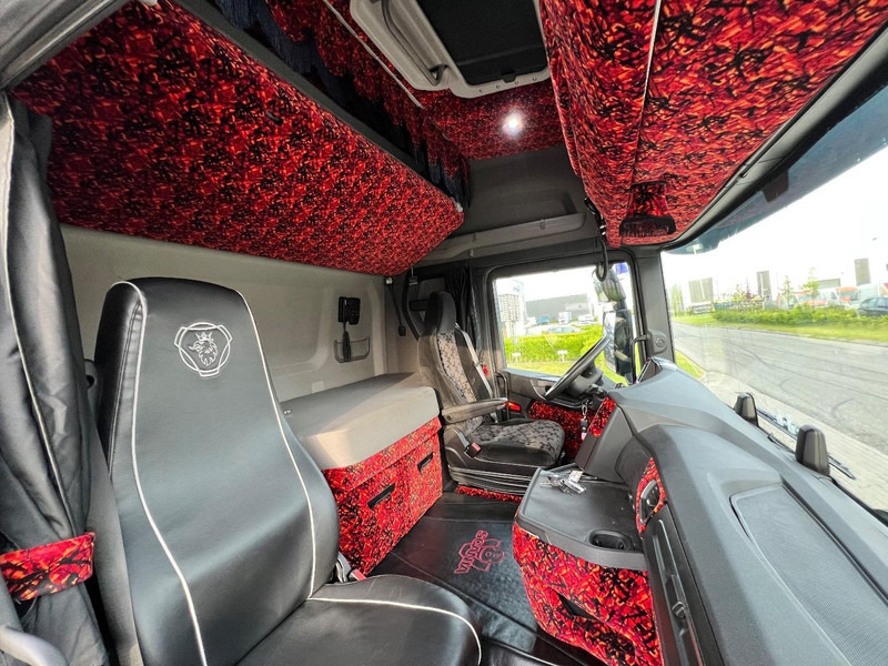 Тягач Scania R520 V8 6x2 Trekker WB 295 / Hydraulic / Full Air / Double Boogie: фото 11 Тягач Scania R520 V8 6x2 Trekker WB 295 / Hydraulic / Full Air / Double Boogie: фото 11