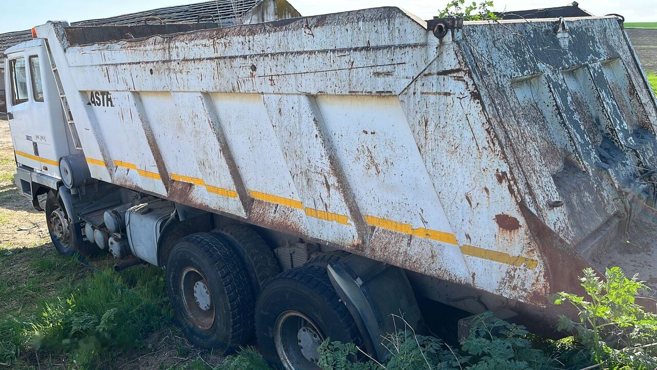 Astra BM 305 FT F1100 6X4 TRAKKER INDUSTRIAL - Самоскид вантажівка: фото 4 Astra BM 305 FT F1100 6X4 TRAKKER INDUSTRIAL - Самоскид вантажівка: фото 4