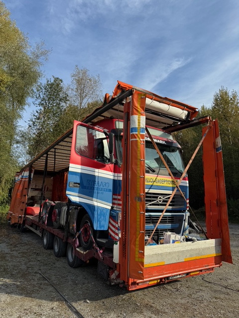 Dinkel Model DSAM - Alveole - Latire Electrica - Низькорамна платформа напівпричіп: фото 1 Dinkel Model DSAM - Alveole - Latire Electrica - Низькорамна платформа напівпричіп: фото 1