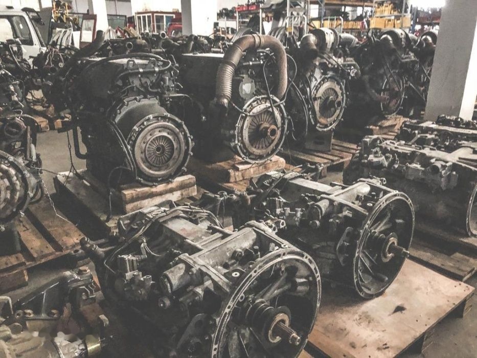 Motor Mercedes Actros / Axor din dezmembrari V6 , V8 , 6 Linie - Двигун в категорії Вантажівки: фото 1 Motor Mercedes Actros / Axor din dezmembrari V6 , V8 , 6 Linie - Двигун в категорії Вантажівки: фото 1