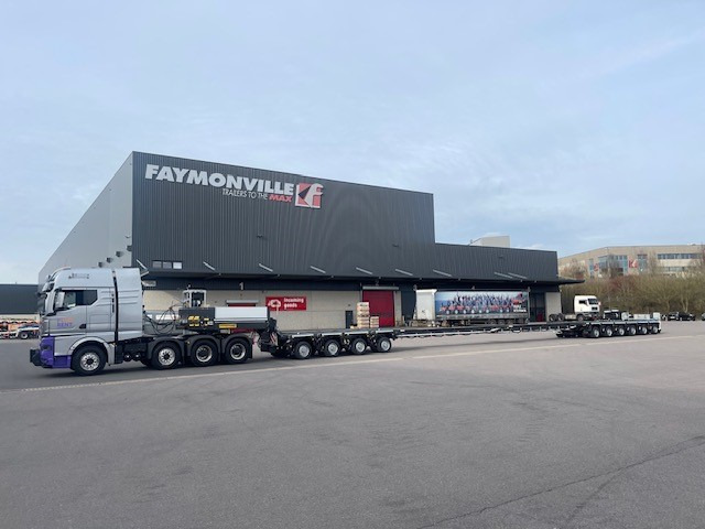 FAYMONVILLE CombiMAX - Низькорамна платформа напівпричіп: фото 4 FAYMONVILLE CombiMAX - Низькорамна платформа напівпричіп: фото 4