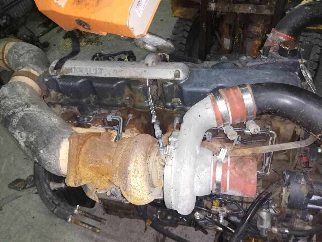 Renault MACK 430 Midr Renault Magnum - Двигун в категорії Вантажівки: фото 1 Renault MACK 430 Midr Renault Magnum - Двигун в категорії Вантажівки: фото 1