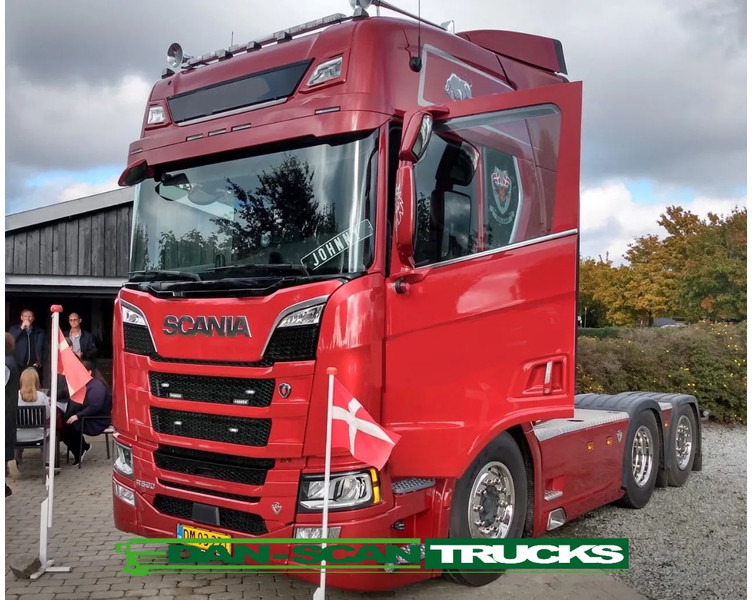 Scania R590 V8 NGS Rear steering 6x2*4. Air / Air suspension. Hydr. system - Тягач: фото 1 Scania R590 V8 NGS Rear steering 6x2*4. Air / Air suspension. Hydr. system - Тягач: фото 1