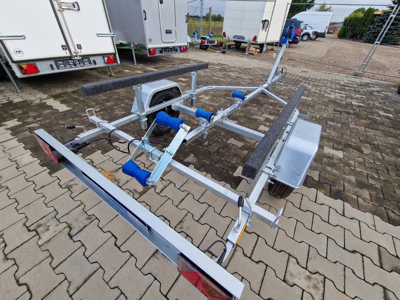 Nowa Przyczepa Podłodziowa ponton łódź 350 - 550cm Niewiadów P400 P415 - Автовоз причіп: фото 4 Nowa Przyczepa Podłodziowa ponton łódź 350 - 550cm Niewiadów P400 P415 - Автовоз причіп: фото 4