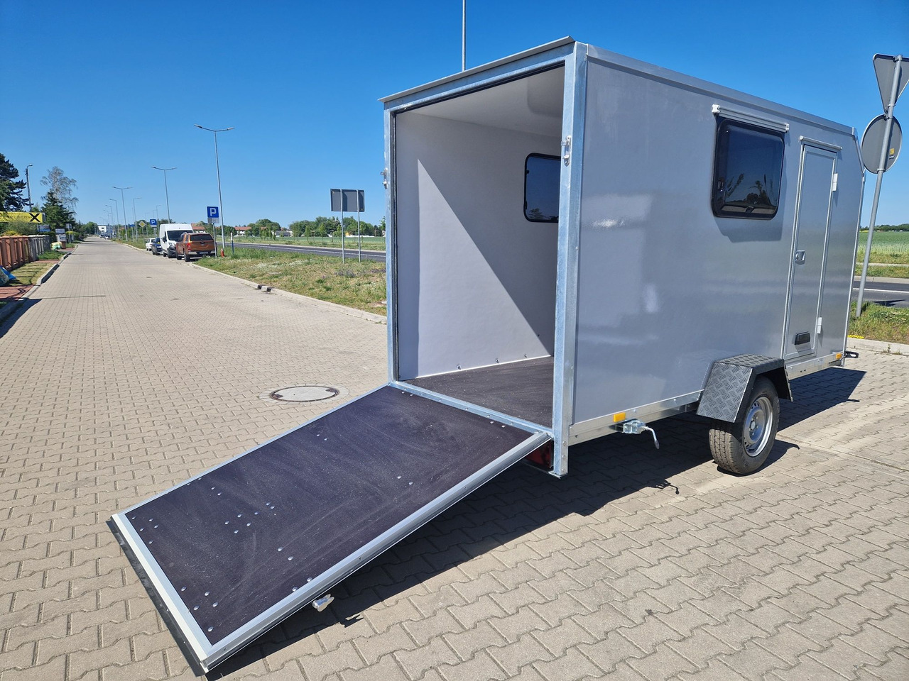 Przyczepa kempingowa Motocamp dla motocykla - Причіп дача: фото 2 Przyczepa kempingowa Motocamp dla motocykla - Причіп дача: фото 2