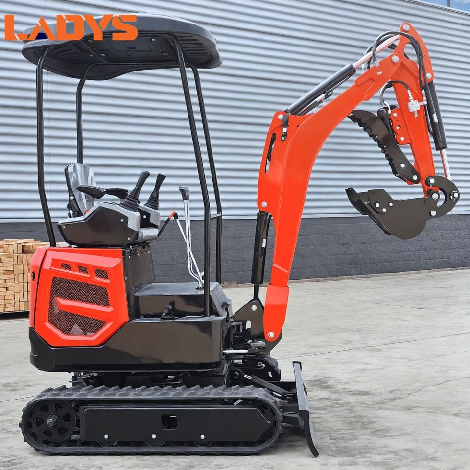 LADYS DY18 Mini Excavator CE Certification Kubota Engine(Factory Outlet) Mini Pelle Minibagger Minikoparka Miniexcavadora - Міні-екскаватор: фото 3 LADYS DY18 Mini Excavator CE Certification Kubota Engine(Factory Outlet) Mini Pelle Minibagger Minikoparka Miniexcavadora - Міні-екскаватор: фото 3