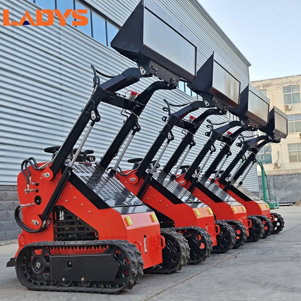 LADYS Free Shipping Mini Skid Steer Loader Compact Track Electric/Diesel Chinese Mini Skid Steer Loader For Sale With Mini Skid Steer Attachments 4 In 1 Bucket в лізинг LADYS Free Shipping Mini Skid Steer Loader Compact Track Electric/Diesel Chinese Mini Skid Steer Loader For Sale With Mini Skid Steer Attachments 4 In 1 Bucket: фото 11
