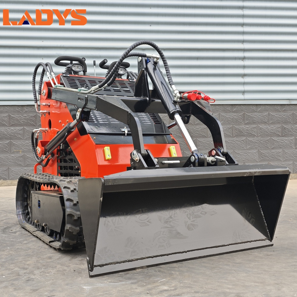 LADYS LA380 Mini Skid Steer CE Certification Kubota Engine(Factory Outlet) Mini Skid steer Loader For Sale - Міні-навантажувач: фото 4 LADYS LA380 Mini Skid Steer CE Certification Kubota Engine(Factory Outlet) Mini Skid steer Loader For Sale - Міні-навантажувач: фото 4