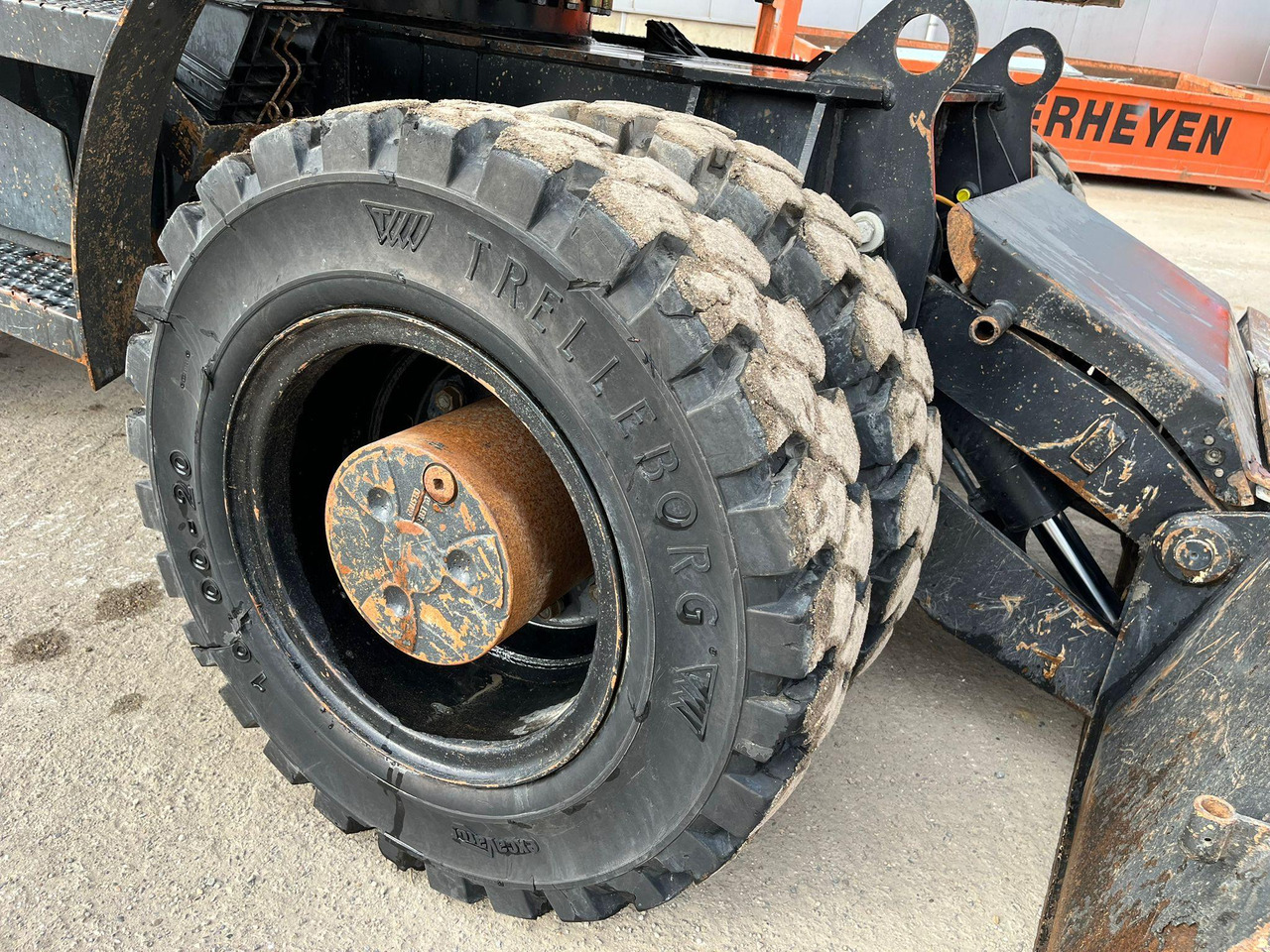 Колісний екскаватор Caterpillar M318D: фото 19