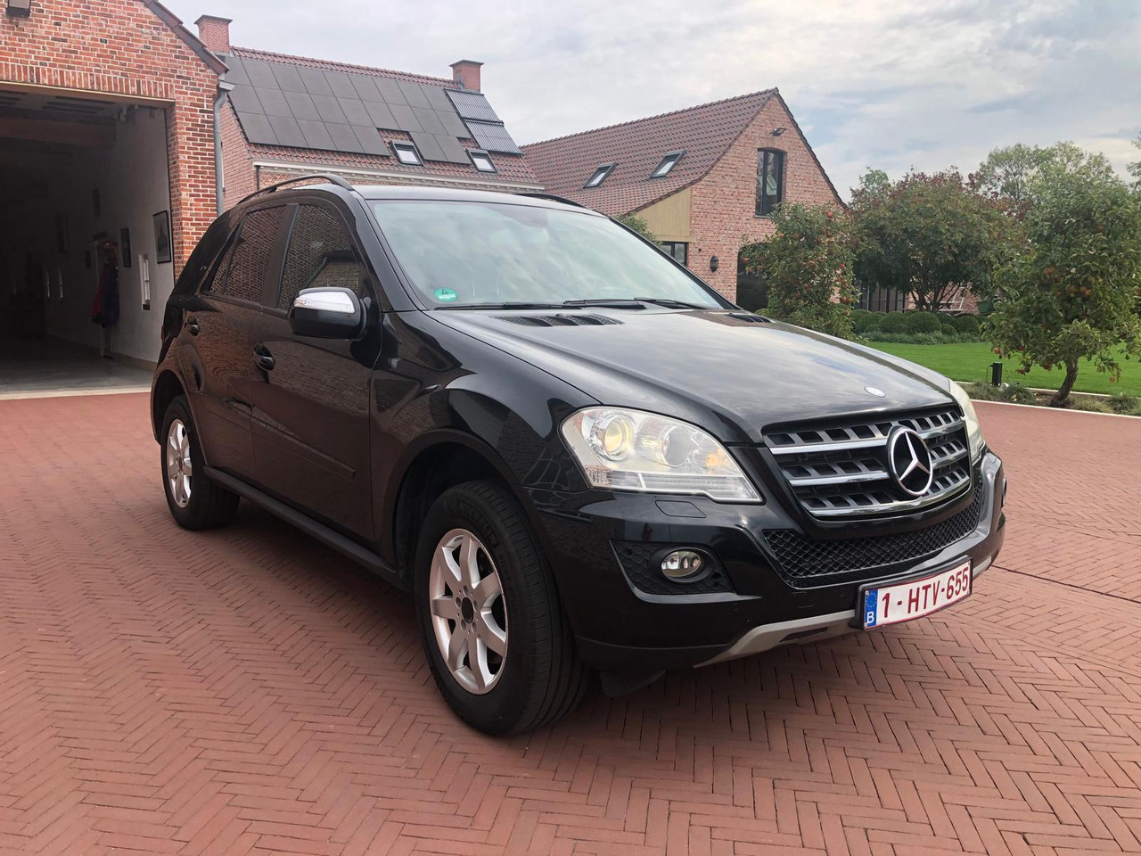 Mercedes ML 350 CDI - Легковий автомобіль: фото 2 Mercedes ML 350 CDI - Легковий автомобіль: фото 2