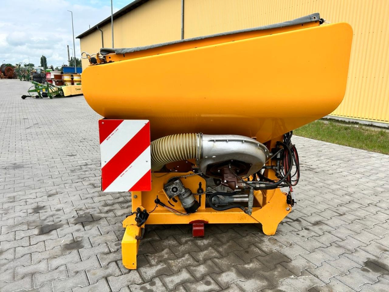 AGRISEM DSF 1600 FRONTTANK - Розкидач добрив: фото 2 AGRISEM DSF 1600 FRONTTANK - Розкидач добрив: фото 2