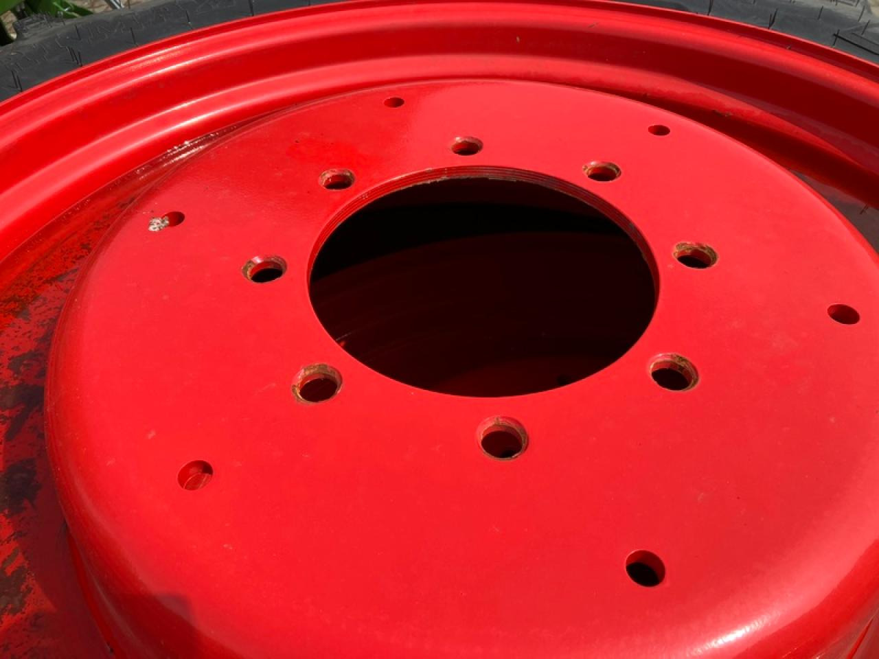 BKT 300/95R52 // 270/95R38 SPUR 1,50M - Шина: фото 2 BKT 300/95R52 // 270/95R38 SPUR 1,50M - Шина: фото 2