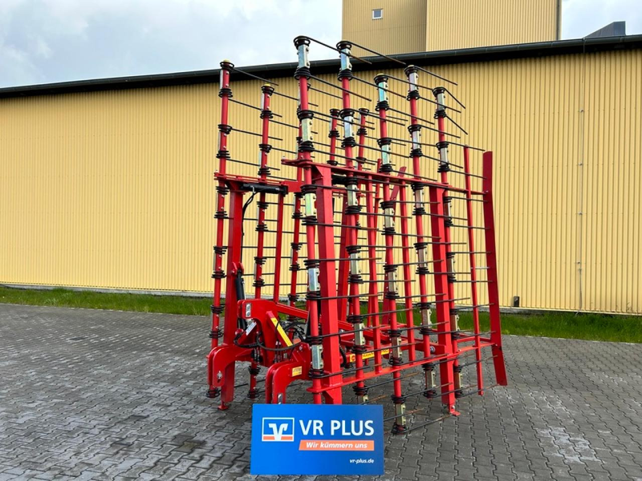 BRIX STROHSTRIEGEL STR720H - Техніка для обробки ґрунту: фото 1 BRIX STROHSTRIEGEL STR720H - Техніка для обробки ґрунту: фото 1