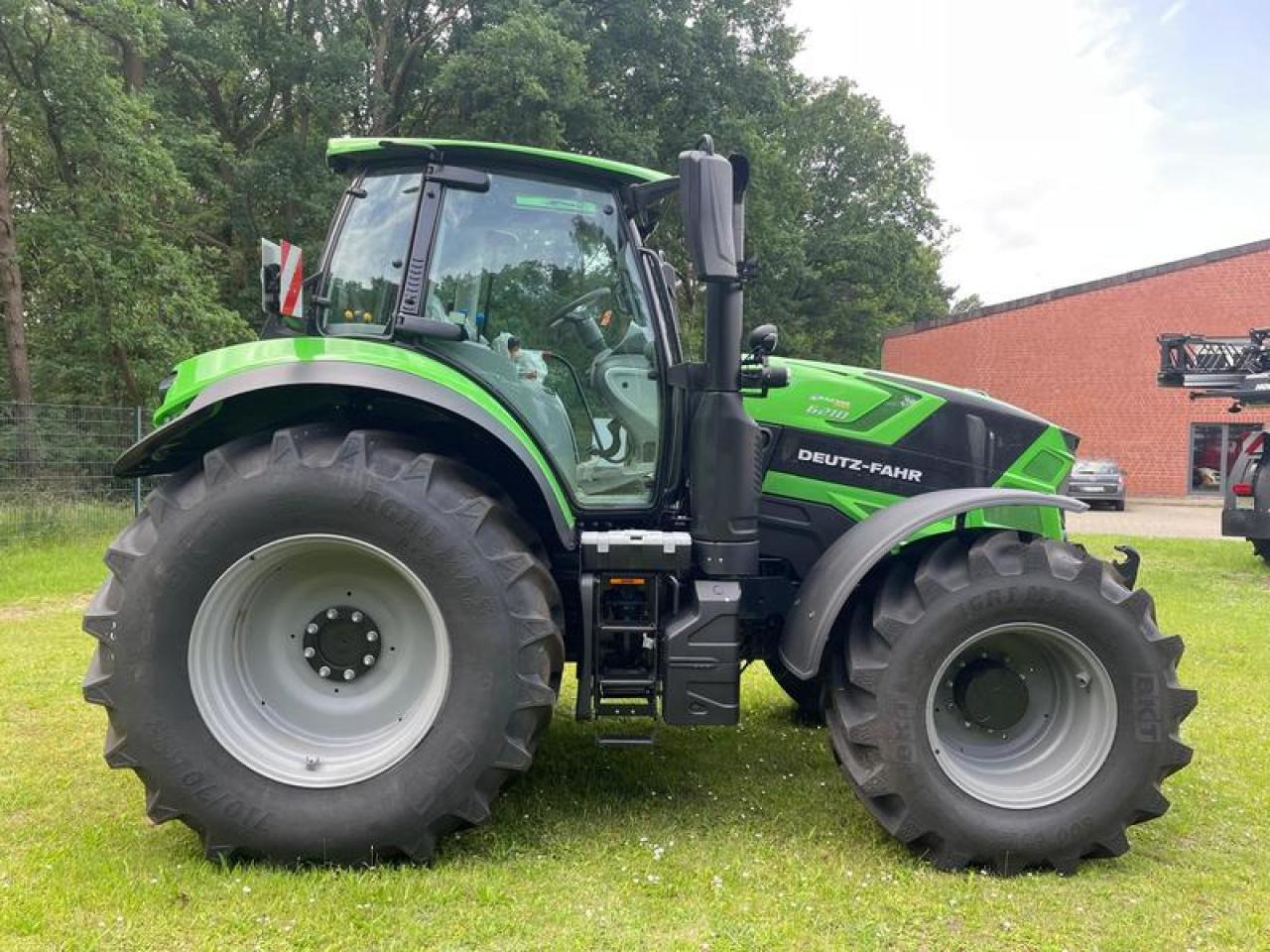 Deutz-Fahr 6210 PSHIFT AKTION - Трактор: фото 4 Deutz-Fahr 6210 PSHIFT AKTION - Трактор: фото 4