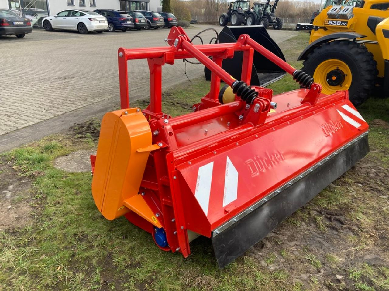 Dücker UM 27AKTION - Косарка-подрібнювач: фото 3 Dücker UM 27AKTION - Косарка-подрібнювач: фото 3