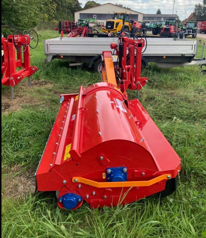 Dücker USM 18 - Косарка-подрібнювач: фото 3 Dücker USM 18 - Косарка-подрібнювач: фото 3