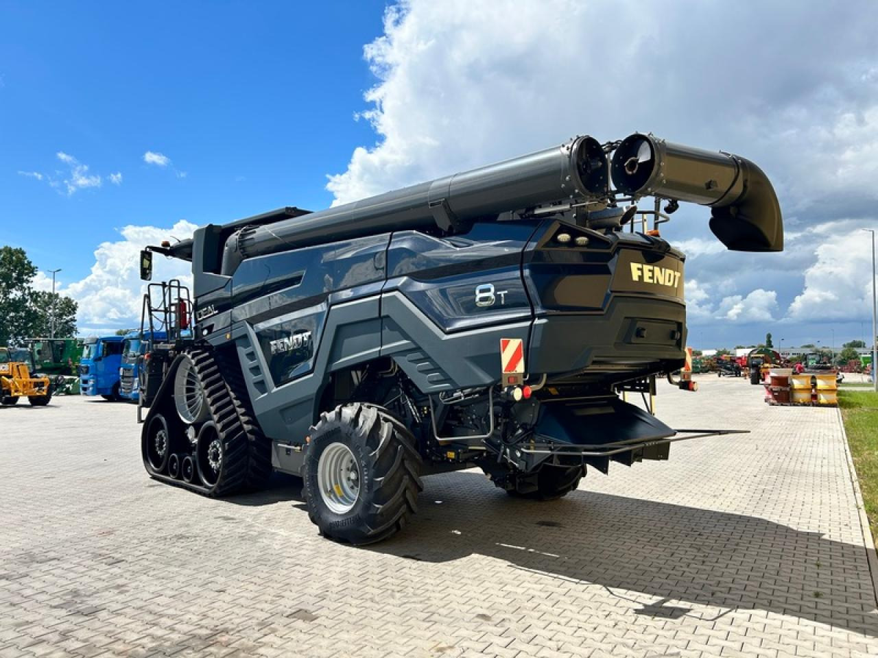 Fendt AKTIONIDEAL 8T NEUMASCHINE - Зернозбиральний комбайн: фото 3 Fendt AKTIONIDEAL 8T NEUMASCHINE - Зернозбиральний комбайн: фото 3